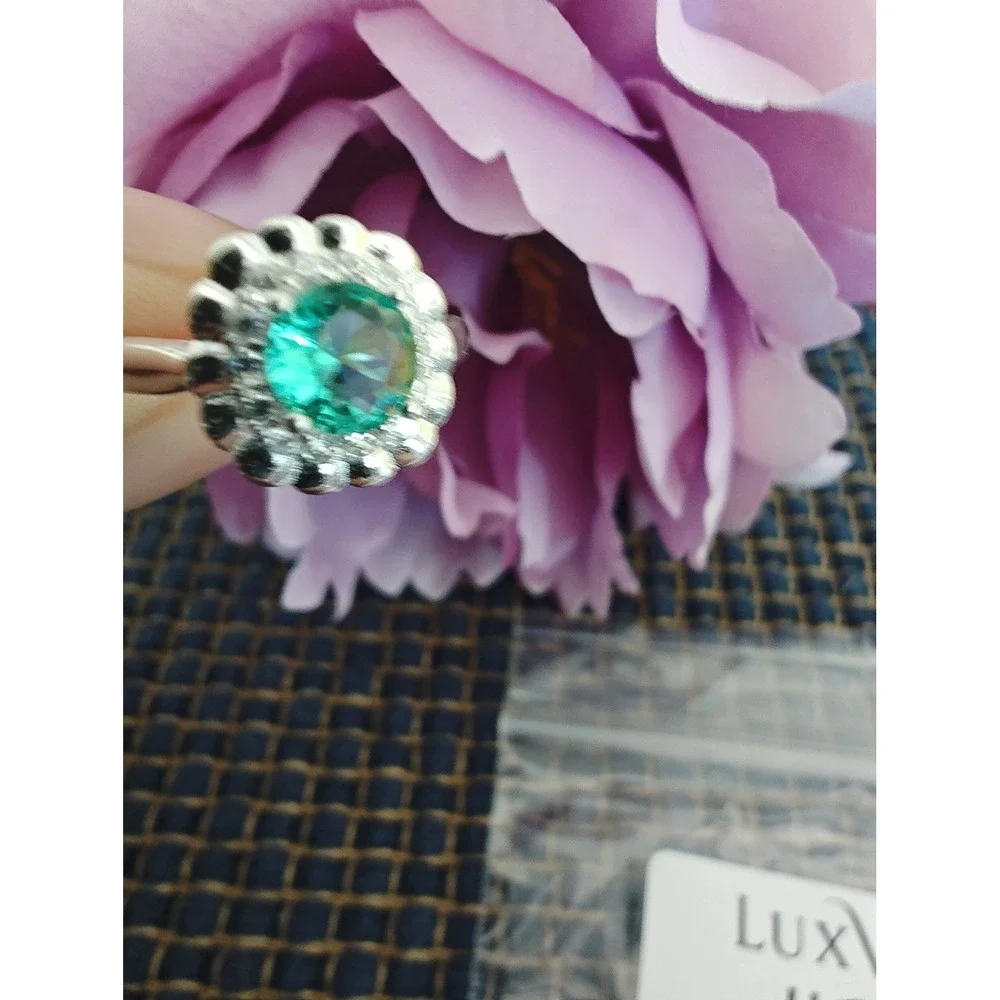 Ring Silver Emerald Green Scalloped Halo Floral Round Cut Size 7